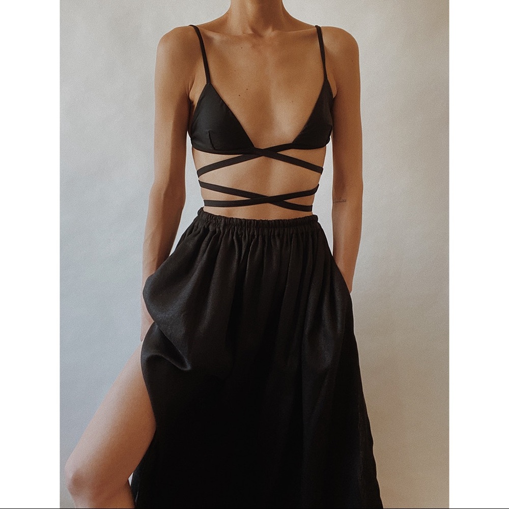 Matteau Black Wrap Triangle Bikini Top Sz. 1 - Picture 8 of 16
